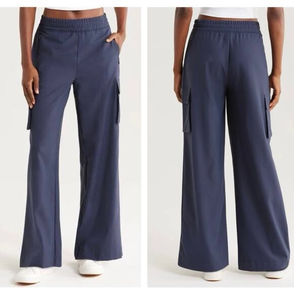 Beyond Yoga Pants - New Beyond Yoga City Chic Wide Leg Cargo Pant in Color NCNVY (Navy) - Size L
